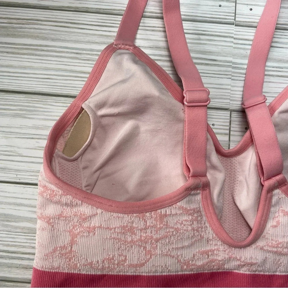 Under armour pink compression sports bra size small - Picture 7 of 11
